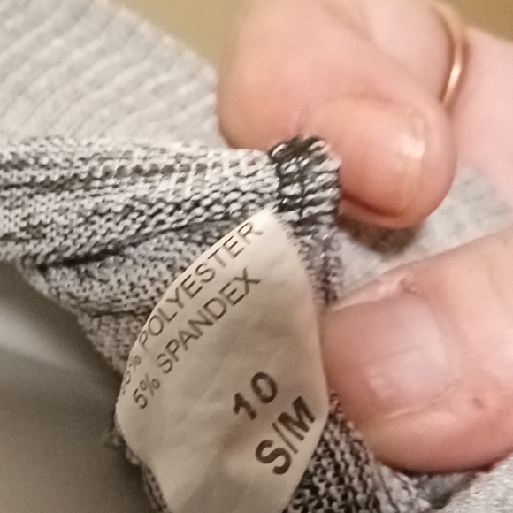 Grey Tank & camo cargo pants - Picture 13 of 13